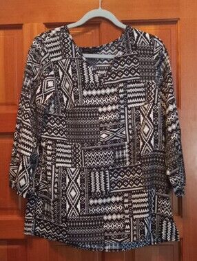 Mario Serrani Black and White Geometric Tunic Top